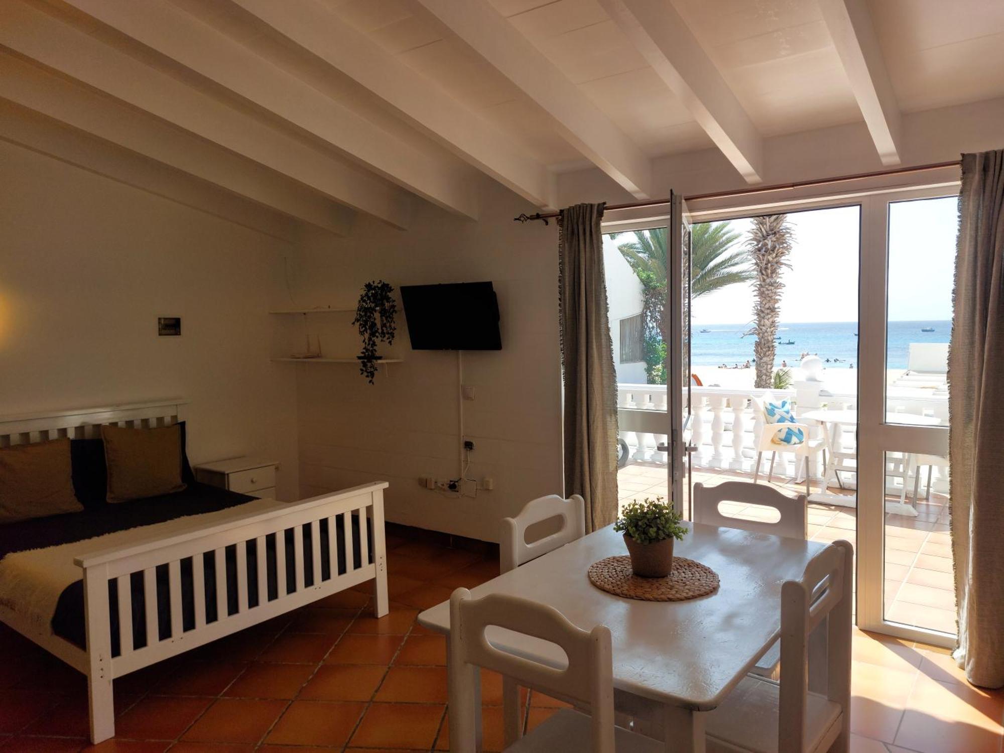 Vista Mar - Seafront Holiday Apartments Santa Maria Luaran gambar