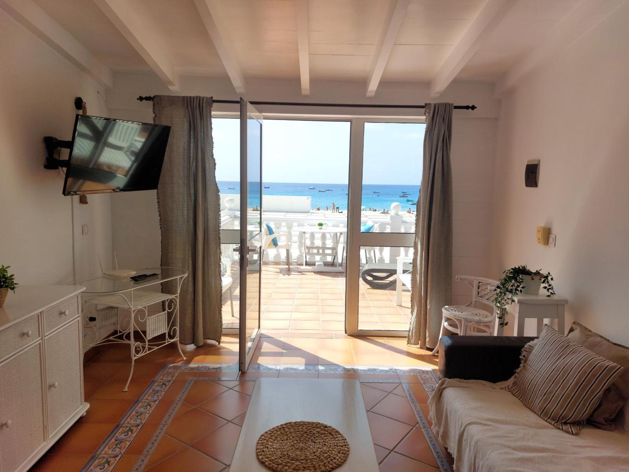 Vista Mar - Seafront Holiday Apartments Santa Maria Luaran gambar